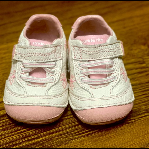 Stride Rite Size 3 - Picture 2 of 2